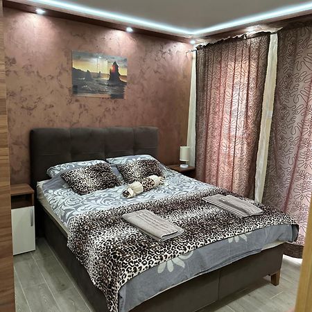 Imperija Appartement Kragujevac Buitenkant foto