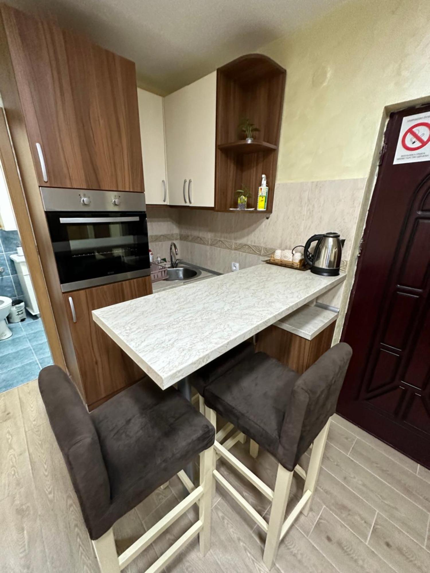 Imperija Appartement Kragujevac Buitenkant foto